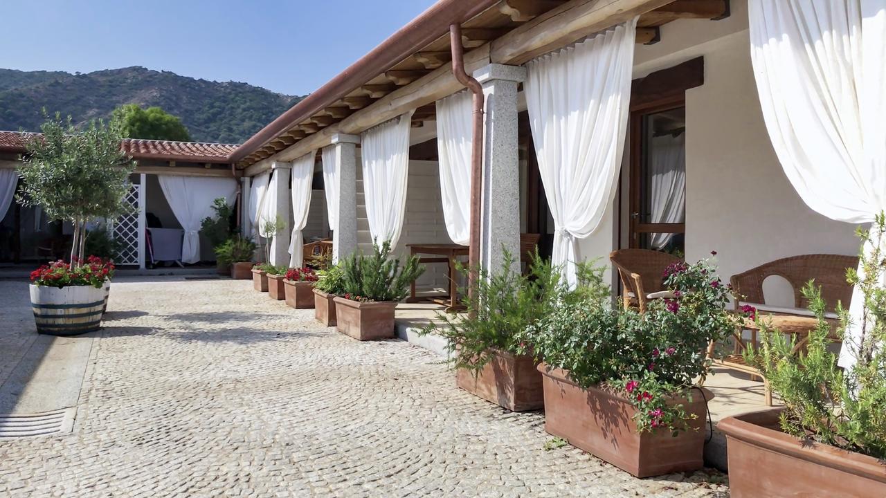 Case Vacanze Nioleo - Apartments And Pool Siniscola Exterior foto